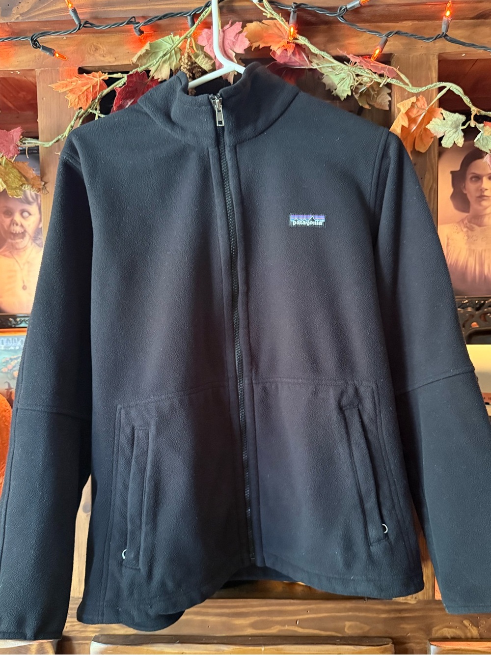 Women’s Patagonia fleece jacket